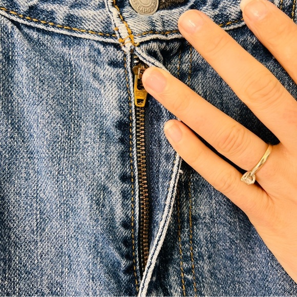 Levi's Raw Hem Cut Offs Denim Daisy Dukes 36 / XL - Picture 4 of 16